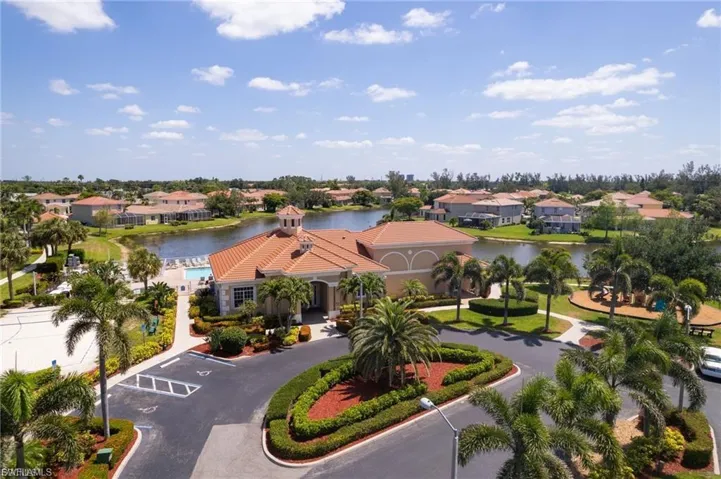 9130 Spring Mountain Way, Fort Myers, Florida 33908