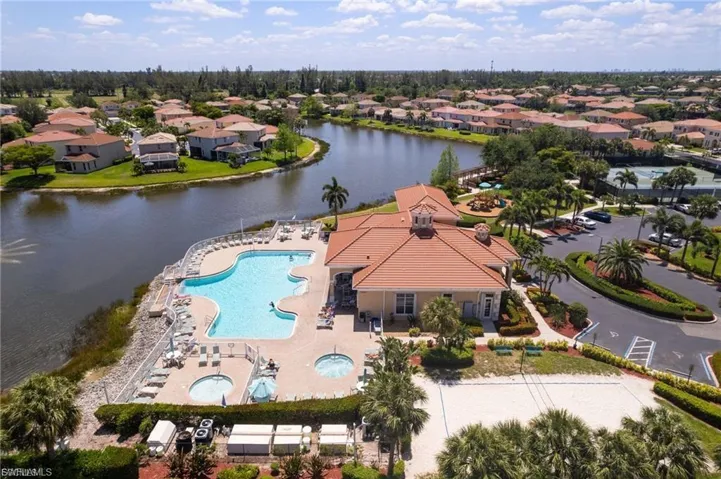 9130 Spring Mountain Way, Fort Myers, Florida 33908