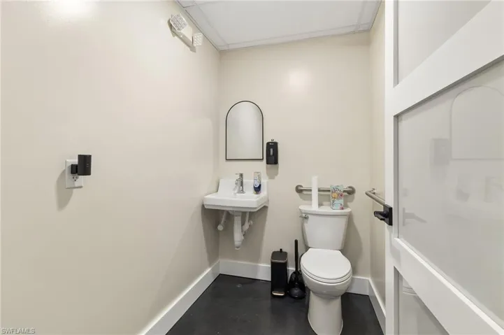 1900 Tamiami Trl C, Punta Gorda, Florida 33950
