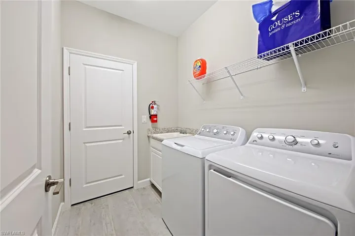 4513 NW 35th  AVE, Cape Coral, FL 33993