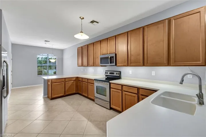 Under cabinet lighting