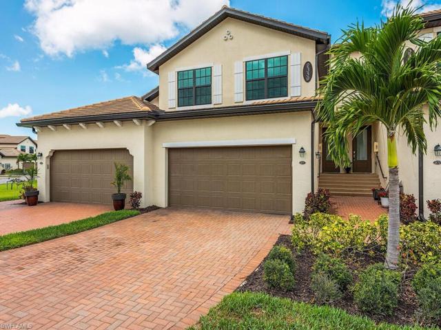 Stunning 3 bed, 2 bath coach home in the coveted community of LaMorada located in the sought-after NorthNaples area