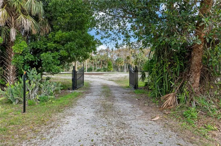 4320  15th SW AVE, Naples, FL 34116