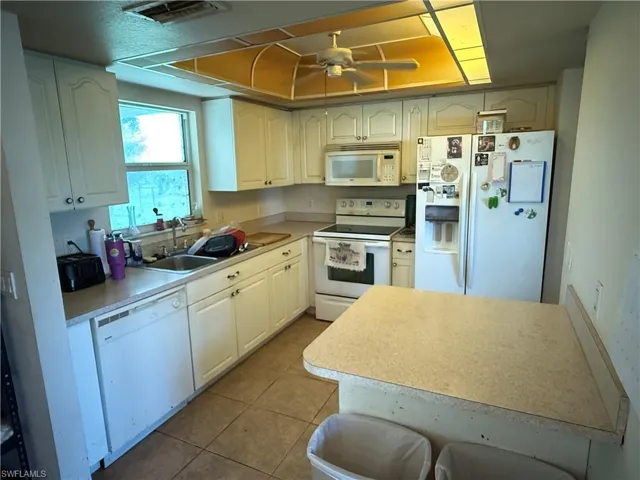 827 Ne 17th Ter, Cape Coral, Florida 33909