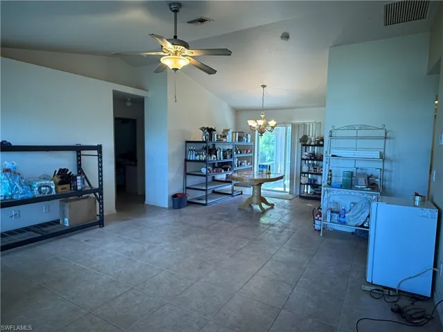 827 Ne 17th Ter, Cape Coral, Florida 33909