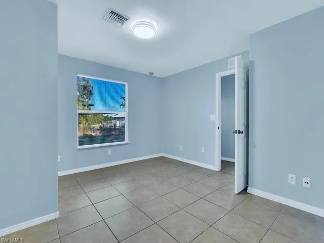 3003  Gilbert S AVE, Lehigh Acres, FL 33973