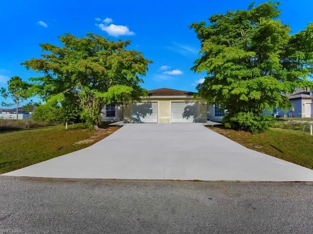 3003  Gilbert S AVE, Lehigh Acres, FL 33973