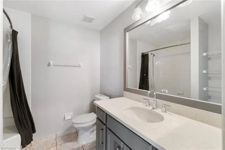 2960  38th SE AVE, Naples, FL 34117
