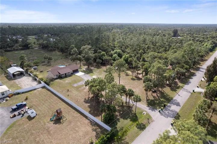 2960  38th SE AVE, Naples, FL 34117