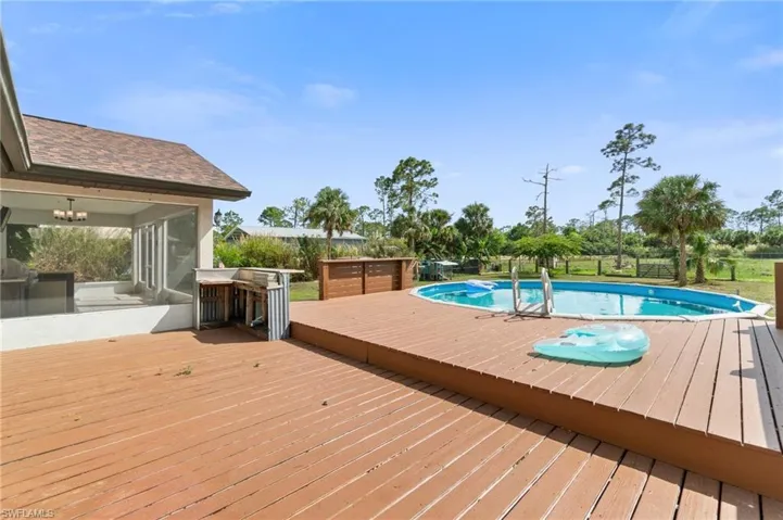 2960  38th SE AVE, Naples, FL 34117
