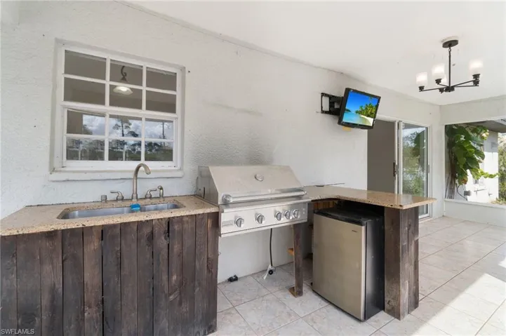 2960  38th SE AVE, Naples, FL 34117