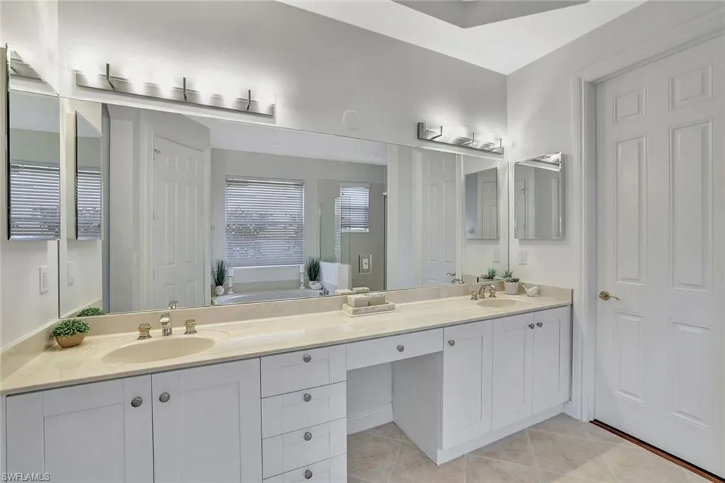 8988 Cherry Oaks TRL, Naples, FL 34114,225015818