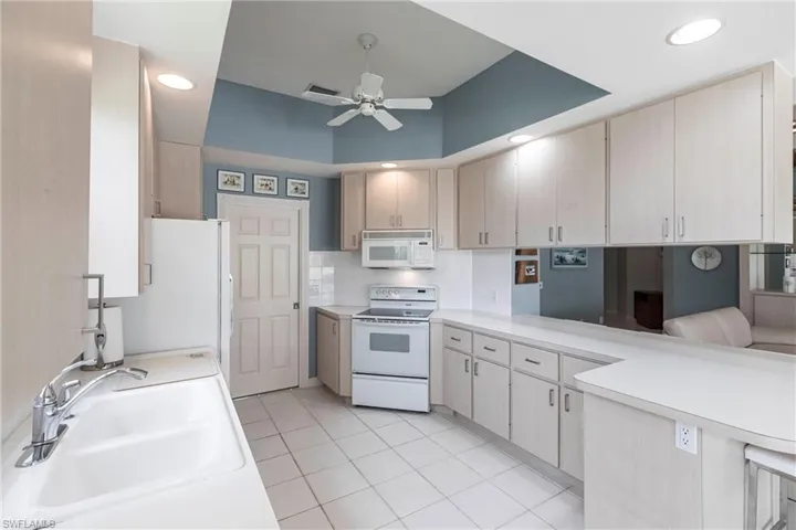 3885  Huelva  CT, Naples, FL 34109