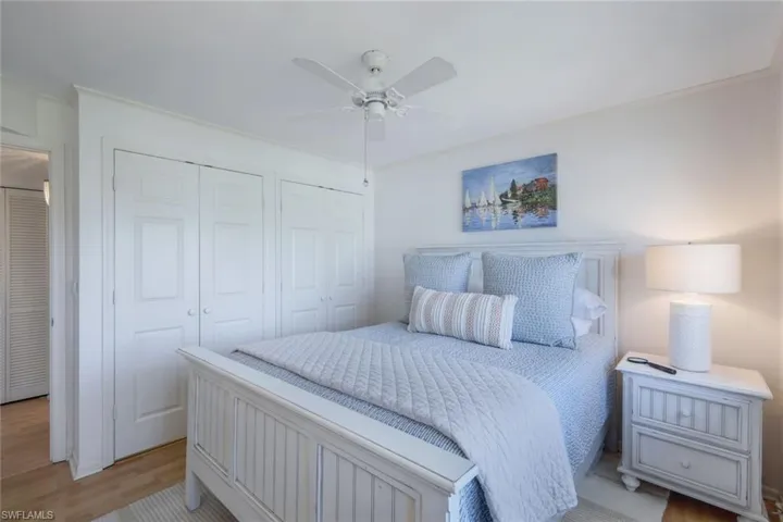 299  8th S AVE, Naples, FL 34102