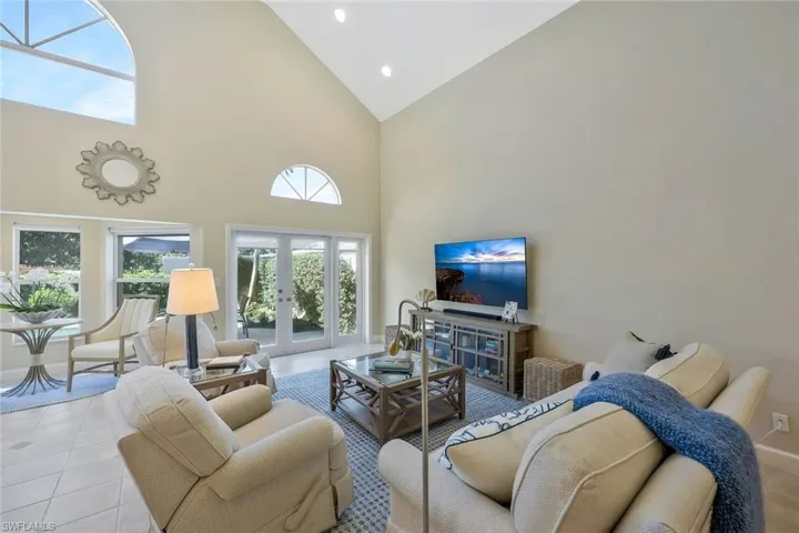 7089  Villa Lantana  WAY, Naples, FL 34108