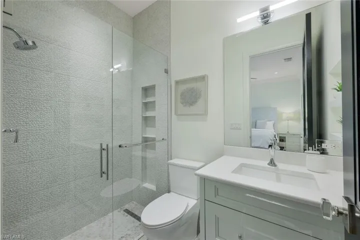 Forward Guest En-Suite Bathroom