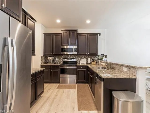 15286 Summit Place Cir 175, Naples, Florida 34119