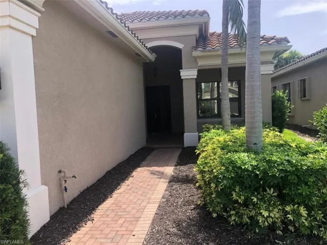 13644 Mandarin Cir, Naples, Florida 34109