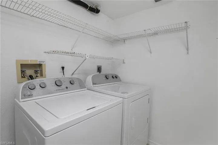 9650  Victoria  LN, Naples, FL 34109