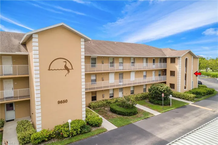 9650  Victoria  LN, Naples, FL 34109