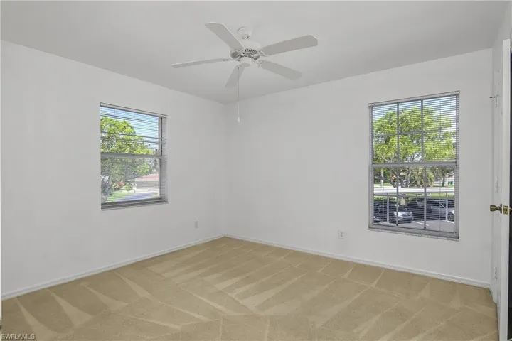 9650  Victoria  LN, Naples, FL 34109