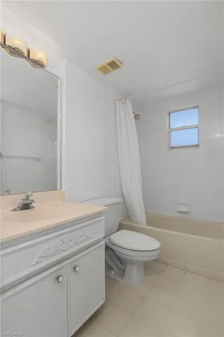 9650  Victoria  LN, Naples, FL 34109