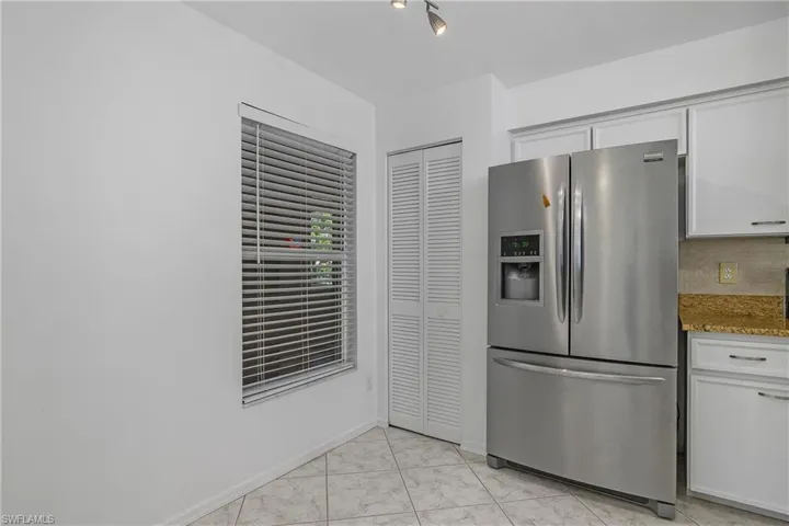 9650  Victoria  LN, Naples, FL 34109