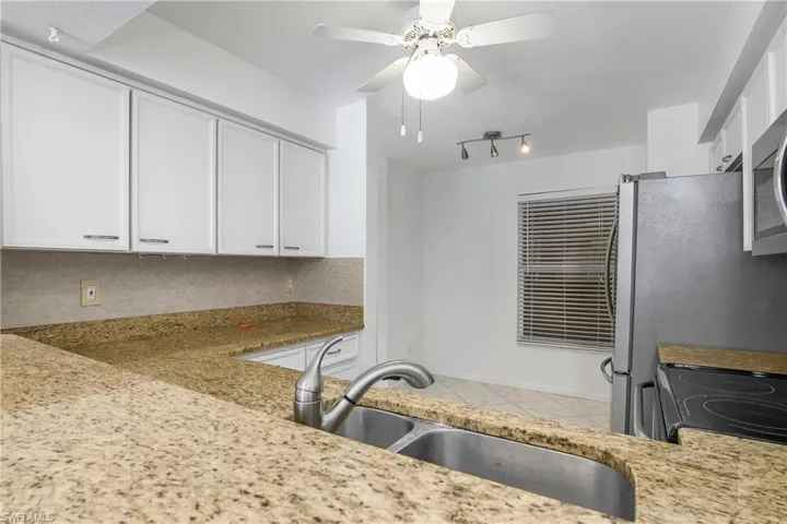 9650  Victoria  LN, Naples, FL 34109