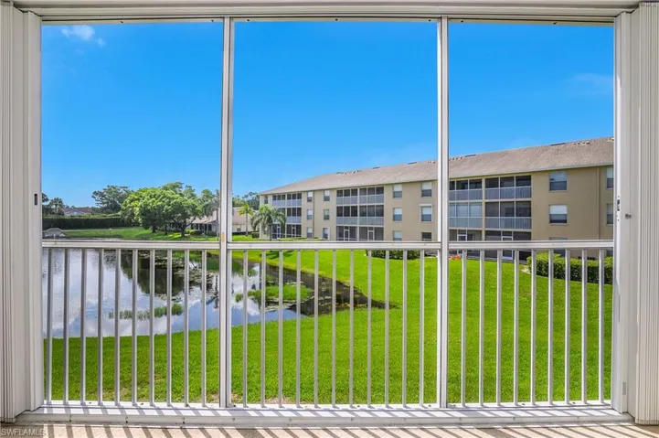 9650  Victoria  LN, Naples, FL 34109