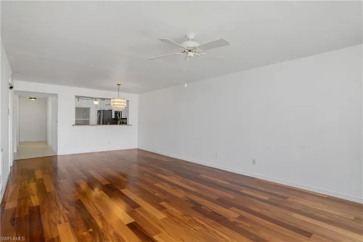 9650  Victoria  LN, Naples, FL 34109