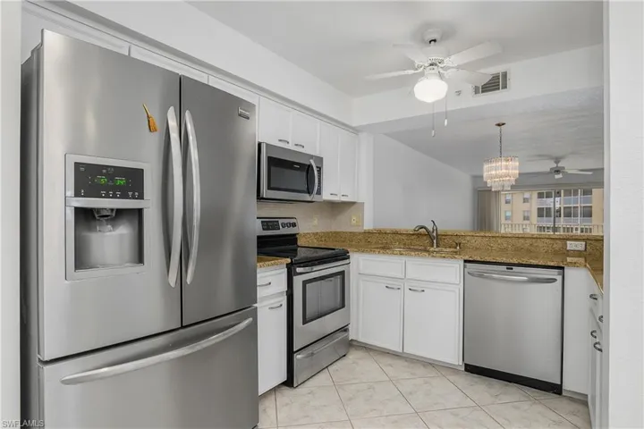 9650  Victoria  LN, Naples, FL 34109