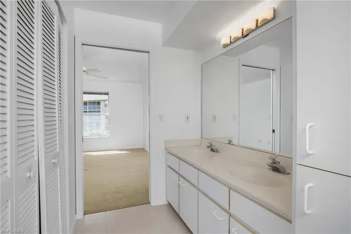 9650  Victoria  LN, Naples, FL 34109