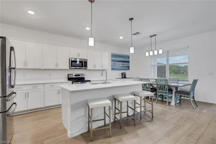 2257 Avocado Ln, Naples, Florida 34120