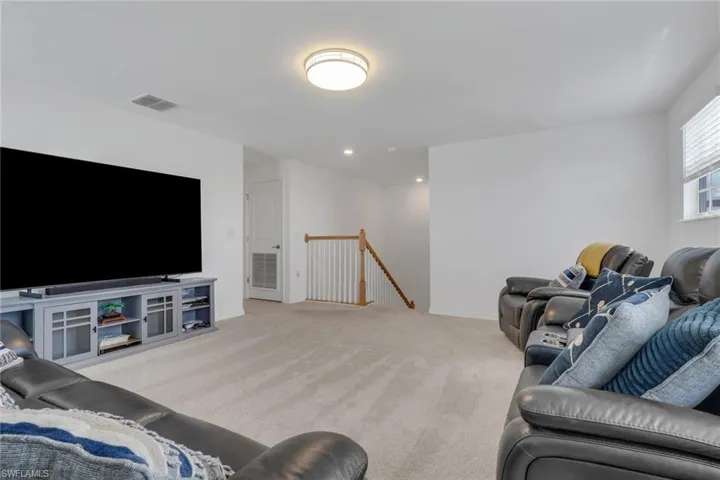 2257 Avocado Ln, Naples, Florida 34120