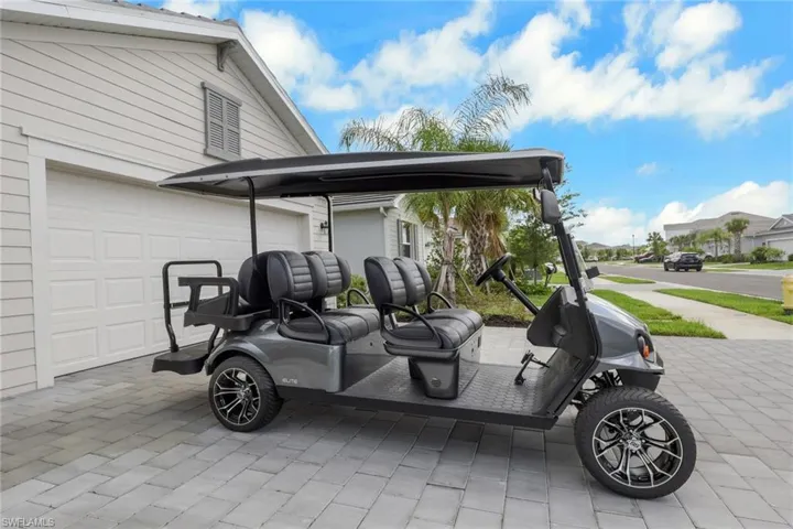 2257 Avocado Ln, Naples, Florida 34120