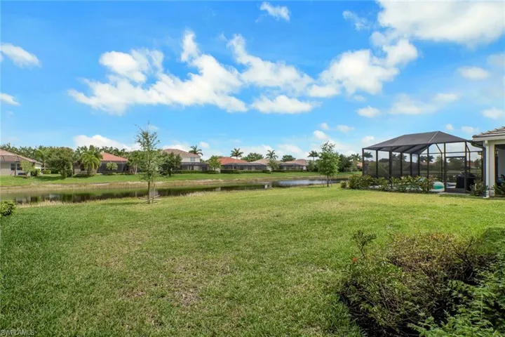 2257 Avocado Ln, Naples, Florida 34120
