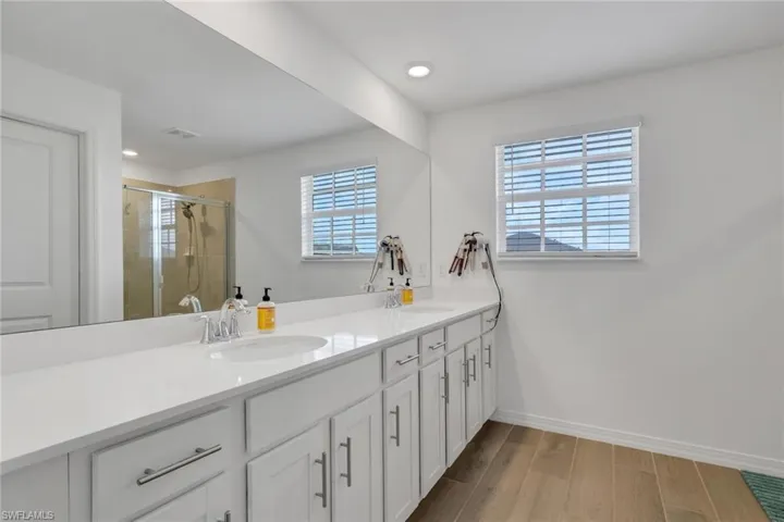 2257 Avocado Ln, Naples, Florida 34120