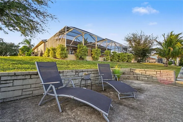 2727 Sw 2nd Ct, Cape Coral, Florida 33914