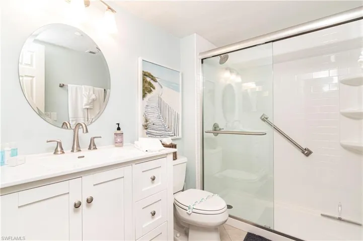 284  4th S ST, Naples, FL 34102