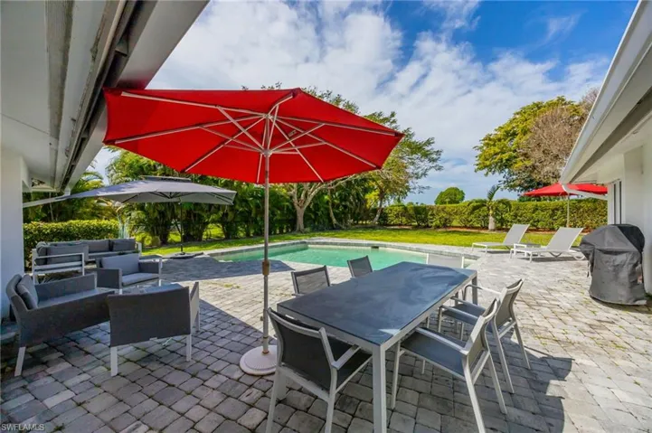 409 Cypress Way E, Naples, Florida 34110