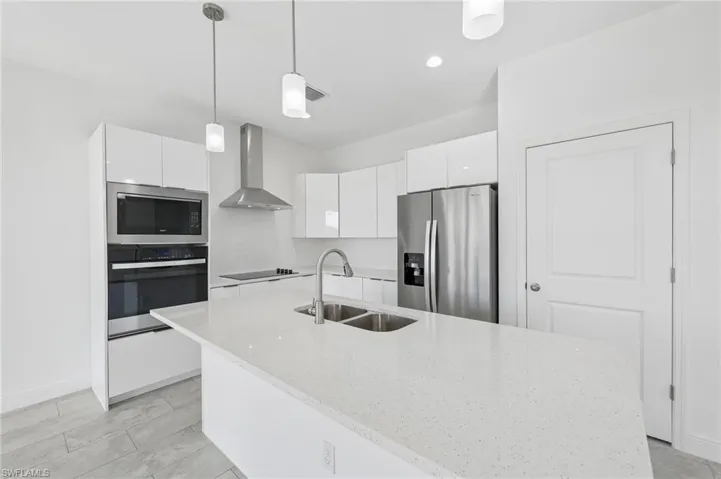 9006 S Castle Cir, Labelle, Florida 33935