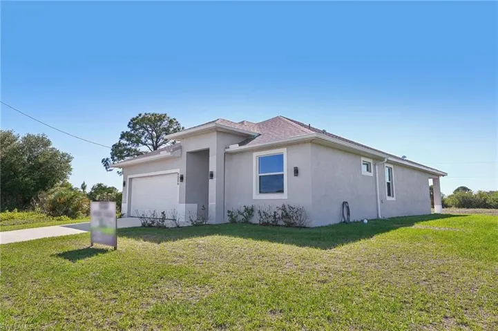 9006 S Castle Cir, Labelle, Florida 33935