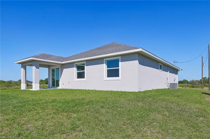 9006 S Castle Cir, Labelle, Florida 33935
