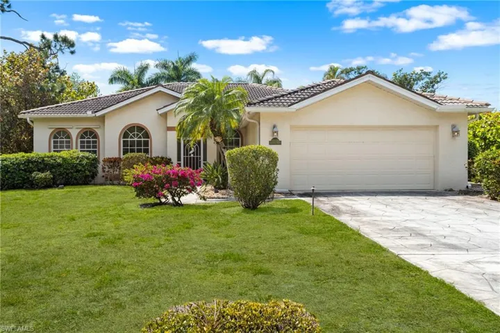 25900 Creekbend Dr, Bonita Springs, Florida 34135