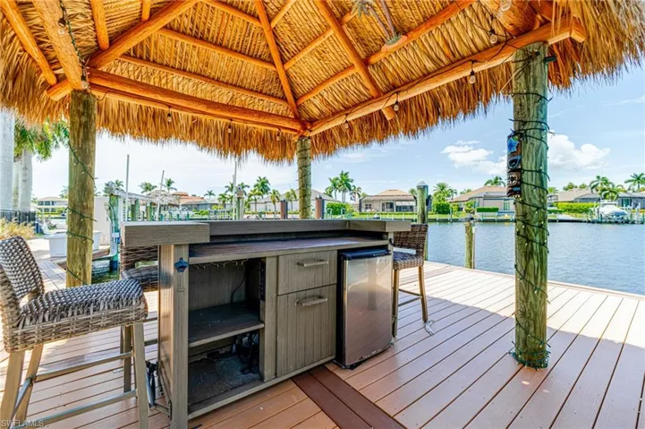 1925 Harbour Cir, Cape Coral, Florida 33914