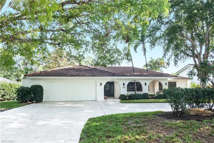 560 Bald Eagle Dr 22, Naples, Florida 34105