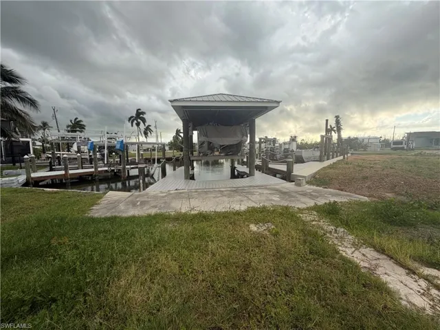 3881 Areca Dr, Other, Florida 33956