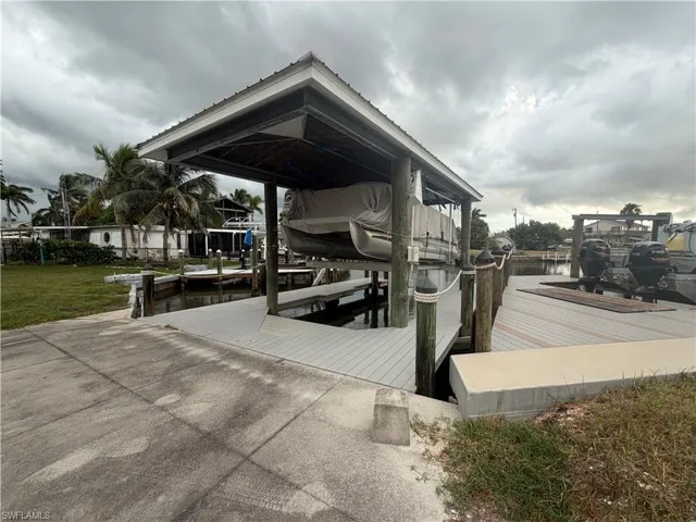3881 Areca Dr, Other, Florida 33956