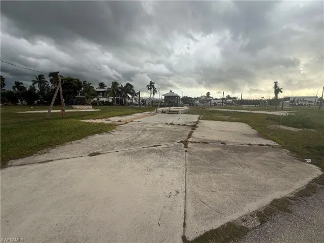 3881 Areca Dr, Other, Florida 33956