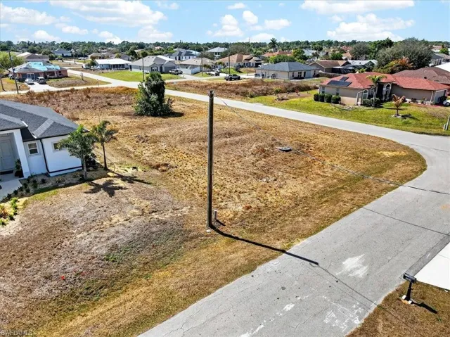 View of yard featuring a residential view